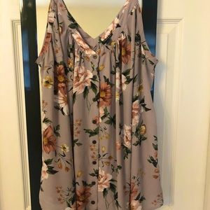 Floral tank with buttons